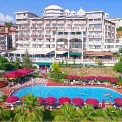 Отель Justiniano Deluxe Resort – All Inclusive Окурджалар бассейн
