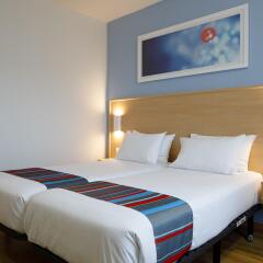 Hotel Travelodge Barcelona Fira комната для гостей фото 3