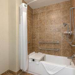 Отель Holiday Inn Express and Suites Lafayette East ванная