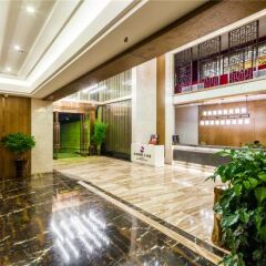 Lafei Xilong Hot Spring Hotel (Chongzhou Jiulonggou) интерьер отеля