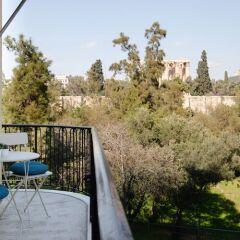 Отель UPSTREET Zeus Temple View 2BD Apt Acropolis-Plaka Греция, Афины - отзывы, цены и фото номеров - забронировать отель UPSTREET Zeus Temple View 2BD Apt Acropolis-Plaka онлайн балкон