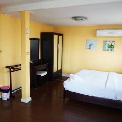 Отель Baan Romruen Homestay комната для гостей