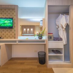 Отель Aochalong Villa Resort & Spa Таиланд, Бухта Чалонг - отзывы, цены и фото номеров - забронировать отель Aochalong Villa Resort & Spa онлайн удобства в номере фото 2