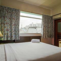 Отель Ruamchitt Travelodge Бангкок комната для гостей фото 3