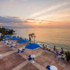 Отель Blue Chairs Resort by the Sea пляж фото 2