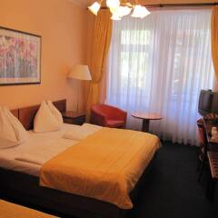 Hotel Amadeus Прага комната для гостей