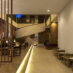 Отель Citadines Bayfront Nha Trang гостиничный бар
