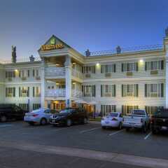 Отель Quality Inn парковка