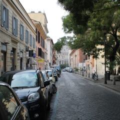 Отель Domus Flavia al Colosseo Рим