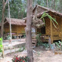 Отель Lanta Maikeaw Bungalow Ланта фото 10