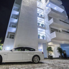 The Beach - All Suite Hotel парковка