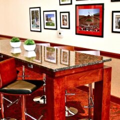 Отель Holiday Inn Express Hotel & Suites Columbus Univ Area - Osu США, Колумбус - отзывы, цены и фото номеров - забронировать отель Holiday Inn Express Hotel & Suites Columbus Univ Area - Osu онлайн помещение для мероприятий фото 2