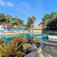 Отель Holiday Villa Ланта бассейн фото 2