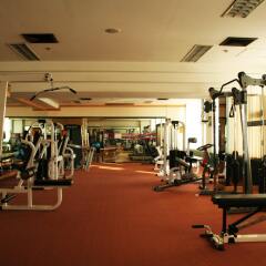 Grand Tower Inn Rama VI Hotel фитнесс-зал фото 2