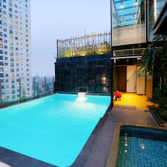 La Casa Hanoi Hotel с домашними животными