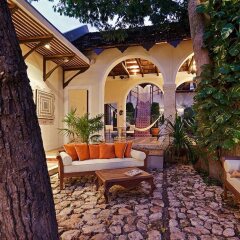 Casa Lecanda Boutique Hotel