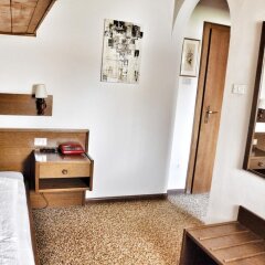 Отель Pension St. Urban Меран комната для гостей фото 2