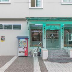 The Victory View Hostel Adults only Бангкок банкомат