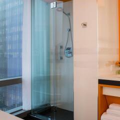 Отель Courtyard by Marriott New York Manhattan/Central Park США, Нью-Йорк - отзывы, цены и фото номеров - забронировать отель Courtyard by Marriott New York Manhattan/Central Park онлайн ванная