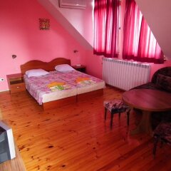 Отель Guest House Olimpiya Болгария, Свети Влас - отзывы, цены и фото номеров - забронировать отель Guest House Olimpiya онлайн комната для гостей фото 2