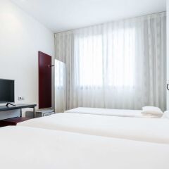 Hotel ILUNION Aqua 3 комната для гостей фото 5