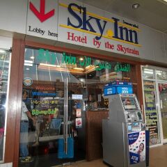Отель Sky Inn 1 Бангкок банкомат