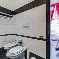 Отель Romantic Vatican Rooms Guest House ванная