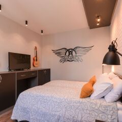 Отель FM Luxury 1-BDR Apartment - Rock'n'Roll Болгария, София - отзывы, цены и фото номеров - забронировать отель FM Luxury 1-BDR Apartment - Rock'n'Roll онлайн фото 7