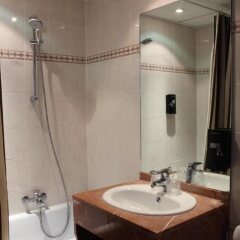 Отель Floris Hotel Arlequin Grand-Place Бельгия, Брюссель - - забронировать отель Floris Hotel Arlequin Grand-Place, цены и фото номеров ванная