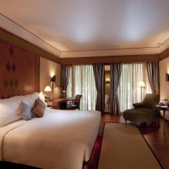 Отель The Sukhothai Bangkok 5* Улучшенный номер с различными типами кроватей фото 5