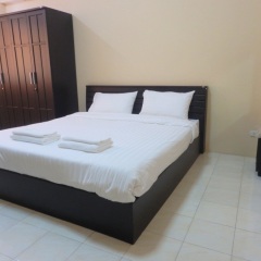 Апартаменты Burapha Bangsaen Garden Apartment комната для гостей