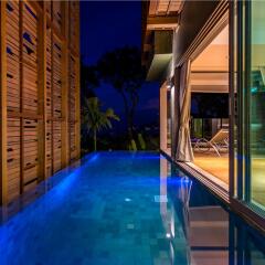 Отель Crest Resort & Pool Villas бассейн