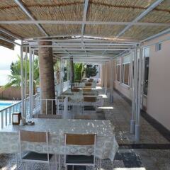 Lades Hotel Силифке