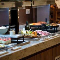 Отель Crowne Plaza London Heathrow T4 Великобритания, Лондон - отзывы, цены и фото номеров - забронировать отель Crowne Plaza London Heathrow T4 онлайн питание фото 3