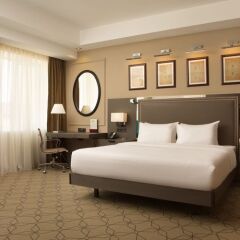 Гостиница DoubleTree by Hilton Kazan City Center 4* Стандартный номер с двуспальной кроватью фото 5