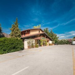 Отель La Vecchia Fattoria Италия, Лорето - отзывы, цены и фото номеров - забронировать отель La Vecchia Fattoria онлайн парковка