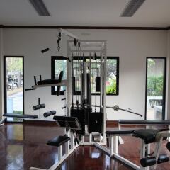 Отель Southern Lanta Resort фитнесс-зал фото 4