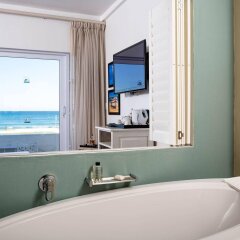 Arniston Spa Hotel in Agulhas, South Africa from 86$, photos, reviews - zenhotels.com bathroom