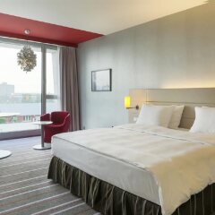 Отель Radisson Blu Media Harbour Hotel, Düsseldorf Германия, Дюссельдорф - отзывы, цены и фото номеров - забронировать отель Radisson Blu Media Harbour Hotel, Düsseldorf онлайн комната для гостей фото 4