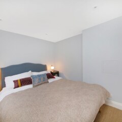 Отель Stunning 2 Bedroom Apartment With Garden in Notting Hill Великобритания, Лондон - отзывы, цены и фото номеров - забронировать отель Stunning 2 Bedroom Apartment With Garden in Notting Hill онлайн комната для гостей фото 5