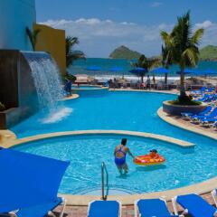 Отель Las Flores Beach Resort фото 7