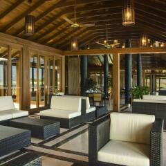 Отель Paradise Island Resort & Spa интерьер отеля