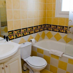Residence Emeraude in Juan-les-Pins, France from 164$, photos, reviews - zenhotels.com bathroom