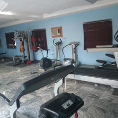 Top Rank Hotel Galaxy Enugu Энугу фитнесс-зал