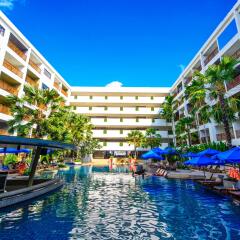 Отель Deevana Plaza Phuket бассейн