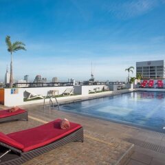 Отель Furama Silom, Bangkok Таиланд, Бангкок - 7 отзывов об отеле, цены и фото номеров - забронировать отель Furama Silom, Bangkok онлайн бассейн фото 2