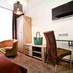 Отель HOF Hotel Литва, Каунас - 5 отзывов об отеле, цены и фото номеров - забронировать отель HOF Hotel онлайн удобства в номере