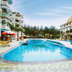 Queen Hotel Thanh Hoa бассейн фото 3