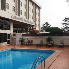 BON Hotel Stratton Asokoro бассейн