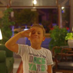 Karadede Hotel Чешме гостиничный бар